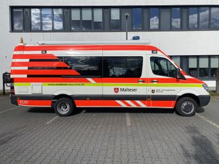 Einsatzleitwagen ELW1 des Malteser Hilfsdienstes in Neuwied (Seitenansicht rechts)