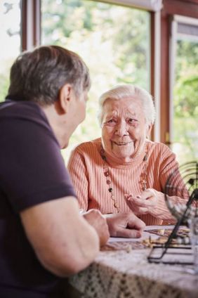 Viel Sorge um die Pflege im Alter: Welche Rolle spielt das Ehrenamt?