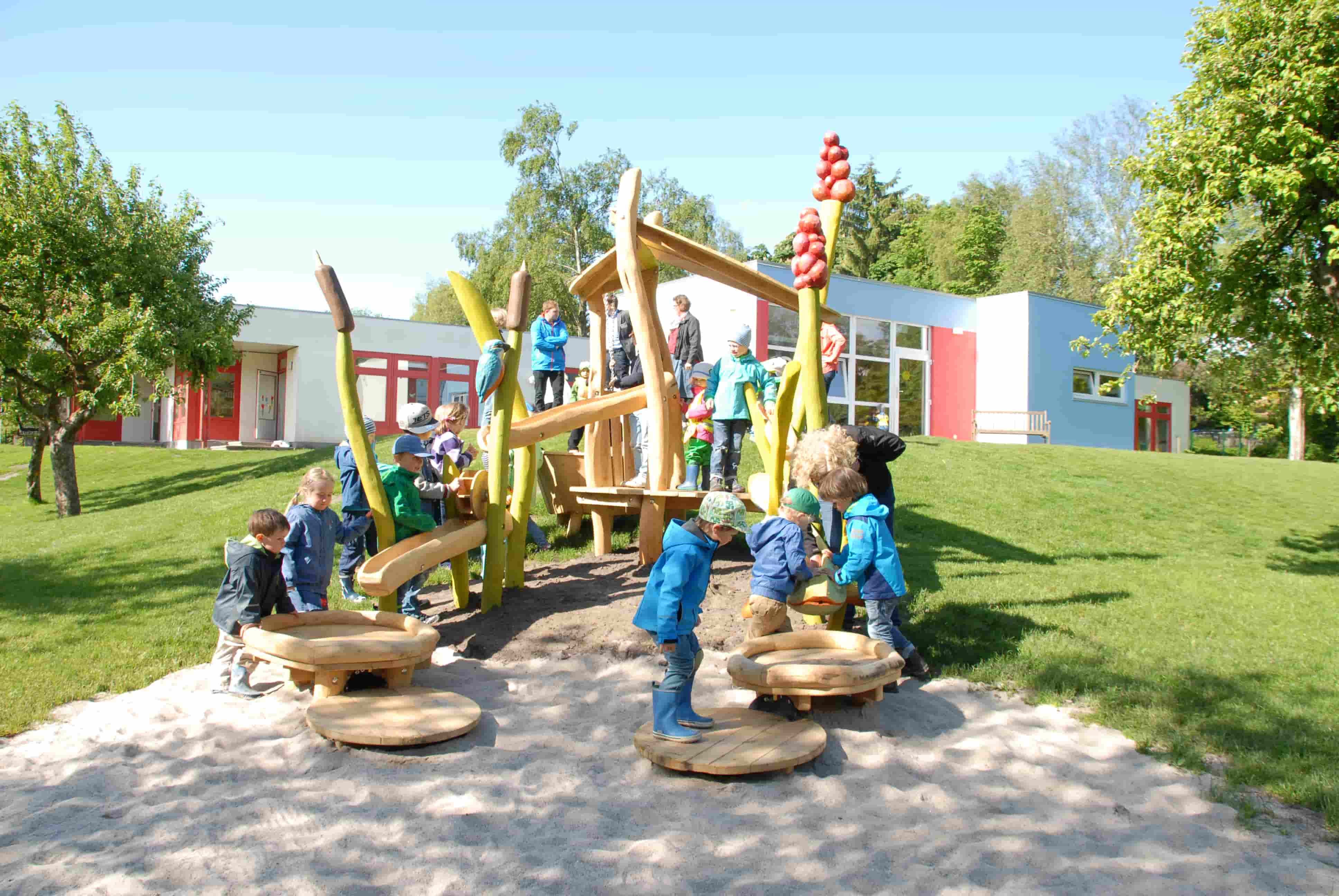 Die Matschbahn der Malteser Kita in Flensburg ist sehr beliebt bei den Kindern.