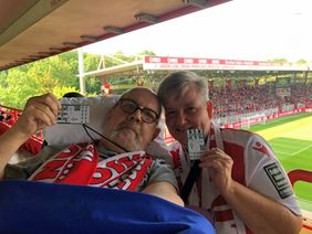 Malteser-Herzenswunschfahrt ins Stadion von Union Berlin – ein besonderer Moment für einen Wunschgast.