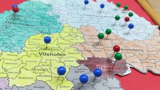 Landkarte mit Pinnadeln bei den Malteser Jugend Standorten