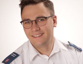 Foto © Malteser Wetzlar: Michel Obert, 21 Jahre, Medizinstudent aus Gießen, ist glücklich in seinem Ehrenamt beim Malteser Hilfsdienst e.V. im Lahn-Dill-Kreis/Wetzlar.