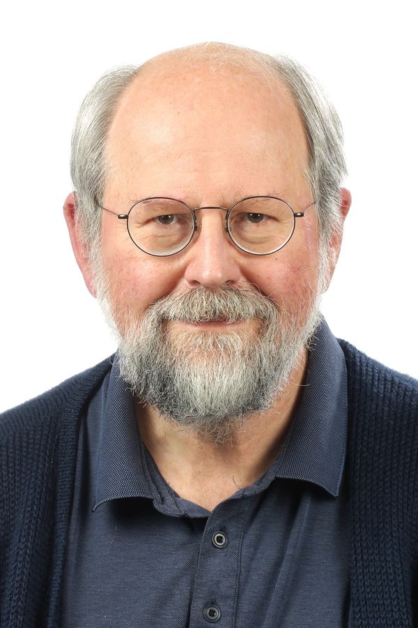 Portrait von Dr. Uwe Sperling.