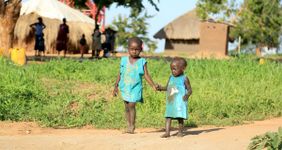 Flüchtlinge aus dem Südsudan finden in Uganda einen sicheren Ort zum Leben. Foto: N. Kahura/Malteser International
