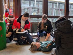 Übung in der Schule mit Jugendlichen