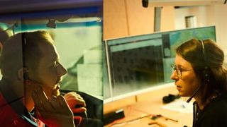 Bildcollage: Ein Malteser Notfallsanitäter spricht bei Headset mit einer Notärztin.