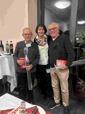 Zwei ehrenamtliche Ärzte und eine ehrenamtliche Zahnärztin aus der MMM Köln verabschiedet