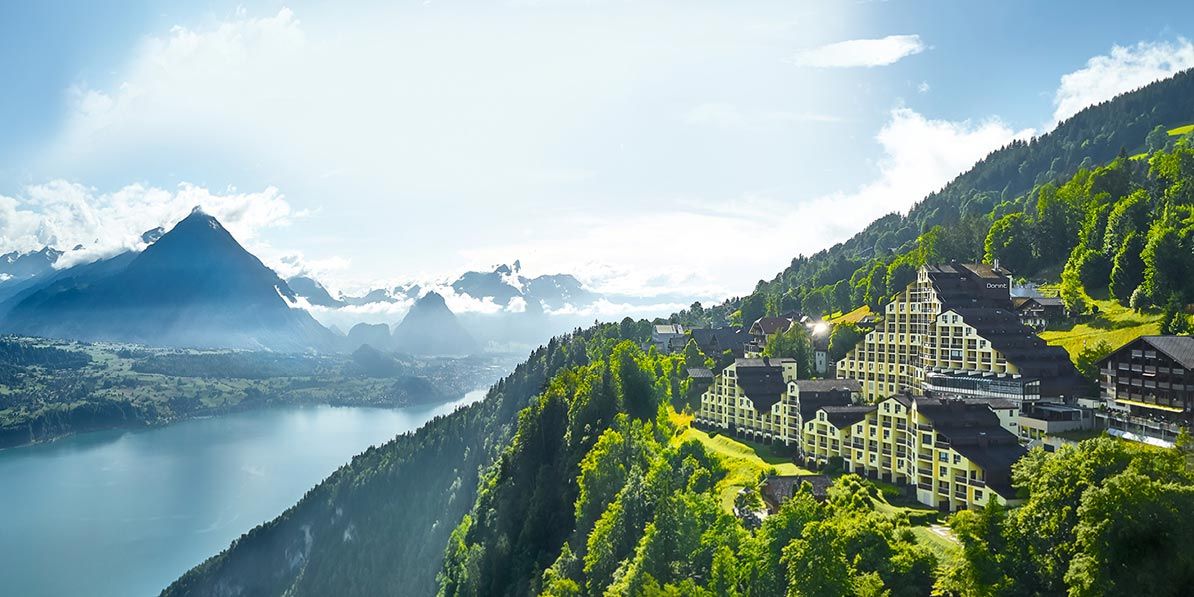 Dorint Hotelresort in einer Bergkulisse