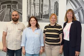 Von links nach rechts: Malteser Maen Al Darwish und Buschra Al-Ani, Landtagsabgeordnete Gönül Eğlence, Diözesan-Caritasdirektorin Stefanie Siebelhoff 