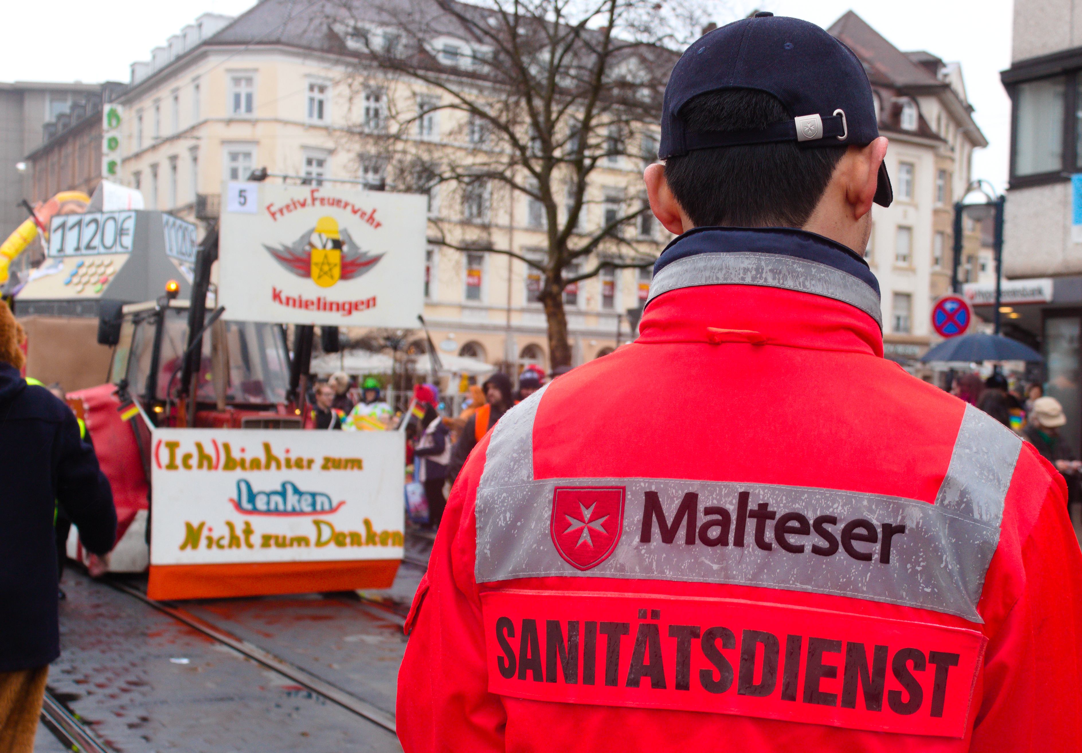 Sanitäter beim Sanitätsdienst der Malteser Karlsruhe