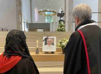 Malteser beim Gedenkgottesdienst für Papst Franziskus in Hildesheim