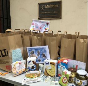 Im Rahmen der letzten Aktion wurden Care-Pakete im Malteser Haus an der Karlsruher Straße zusammengestellt!