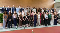 Der Abiturjahrgang beim Gruppenfoto