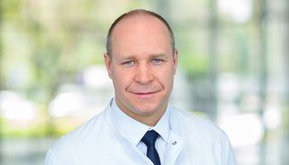 Porträt von Oleksandr Zolotoverkh, Standort Waldkrankenhaus Erlangen.