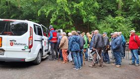 Viele Menschen wollen den Pendelverkehr der Malteser zum Wallfahrtsort nutzen
