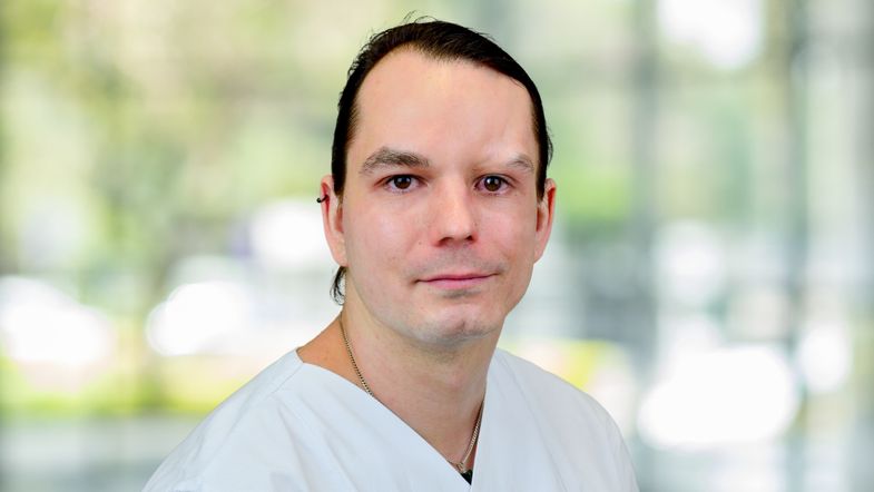 Porträt von Dominik Leikam, Kommissarische Stationsleitung A2.