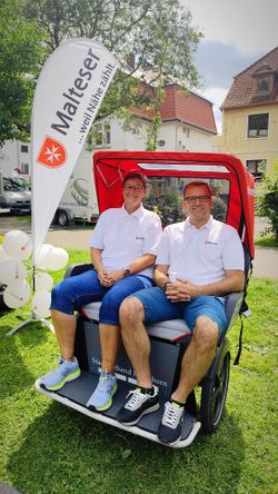 Viel Spaß hatten Fahrer und Fahrgäste beim Rikschafahren auf dem Riemekefest