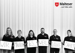 Lotsinnen und Lotsen der Malteser gemeinsam auf einem Postkartenmotiv.