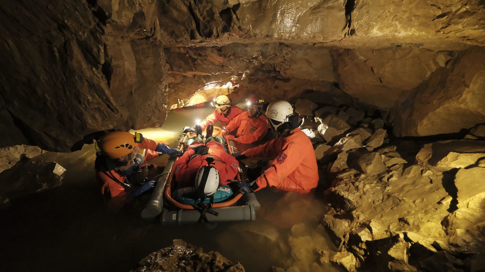 Hölenretter im Einsatz 